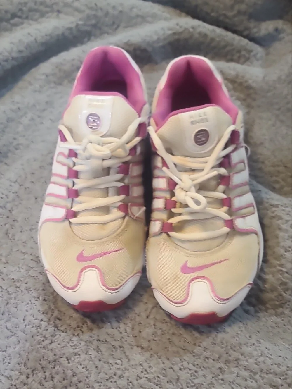 Nike Women’s Pink and White Athletic Sneakers